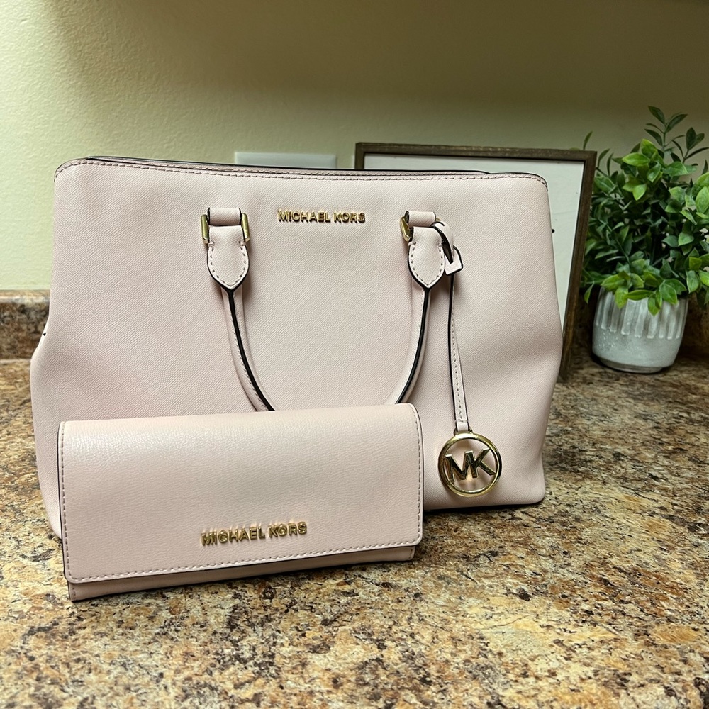Micheal Kors Bag with Wallet